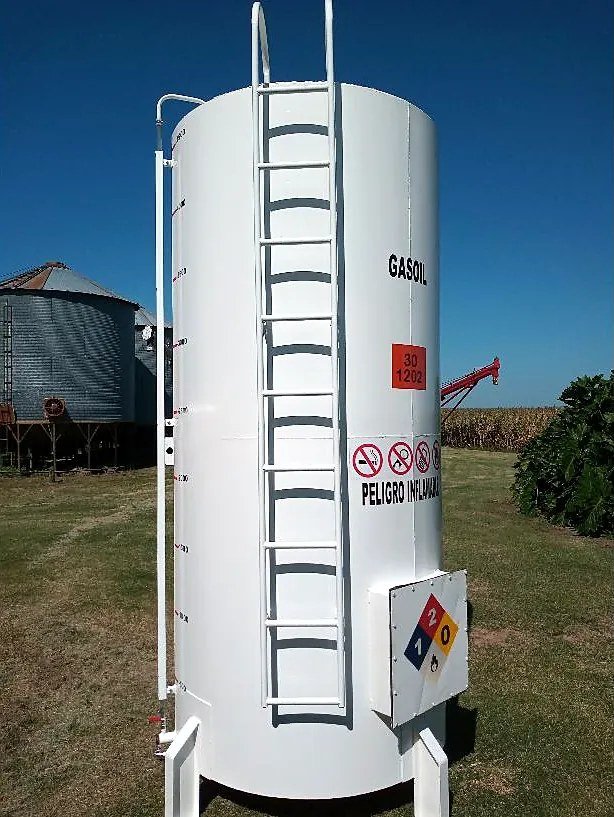 Tanque vertical de gasoil para uso agropecuario